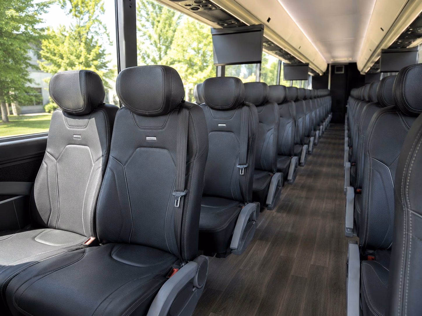 airport pickup and hotel shuttle service for gilbert weddings